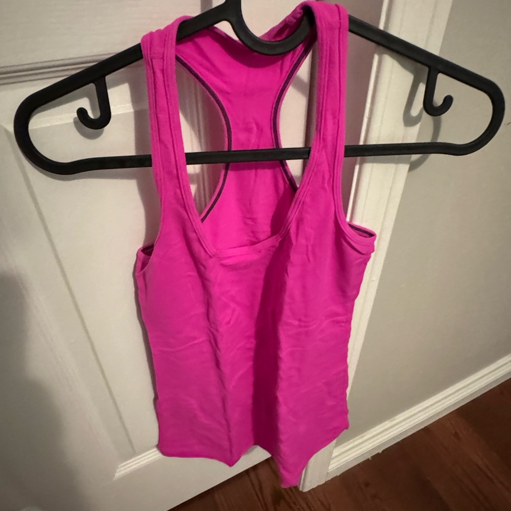 EUC Lululemon Cool racer back in Pink - Size 4
